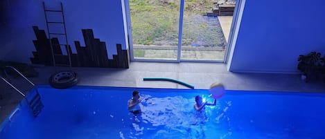 Innenpool, beheizter Pool