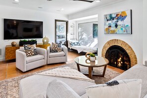 TV, fireplace, ping pong