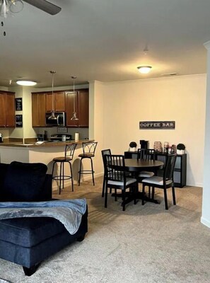 2 bedrooms, in-room safe, iron/ironing board, free WiFi