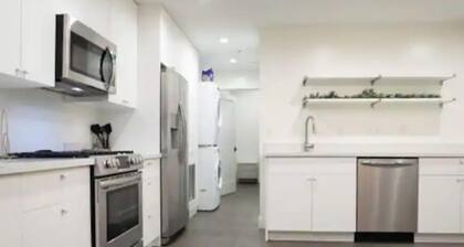 Luxury King Condo