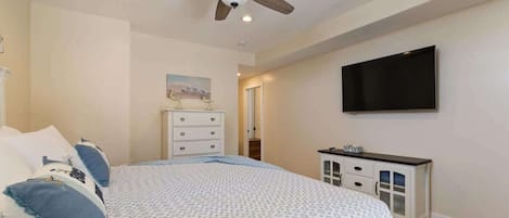 5 bedrooms, desk, WiFi, bed sheets