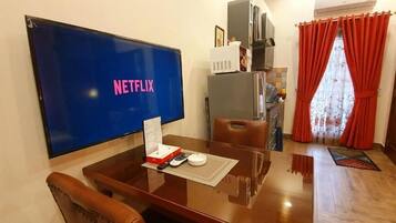 Deluxe Double Room | Private kitchen | Fridge