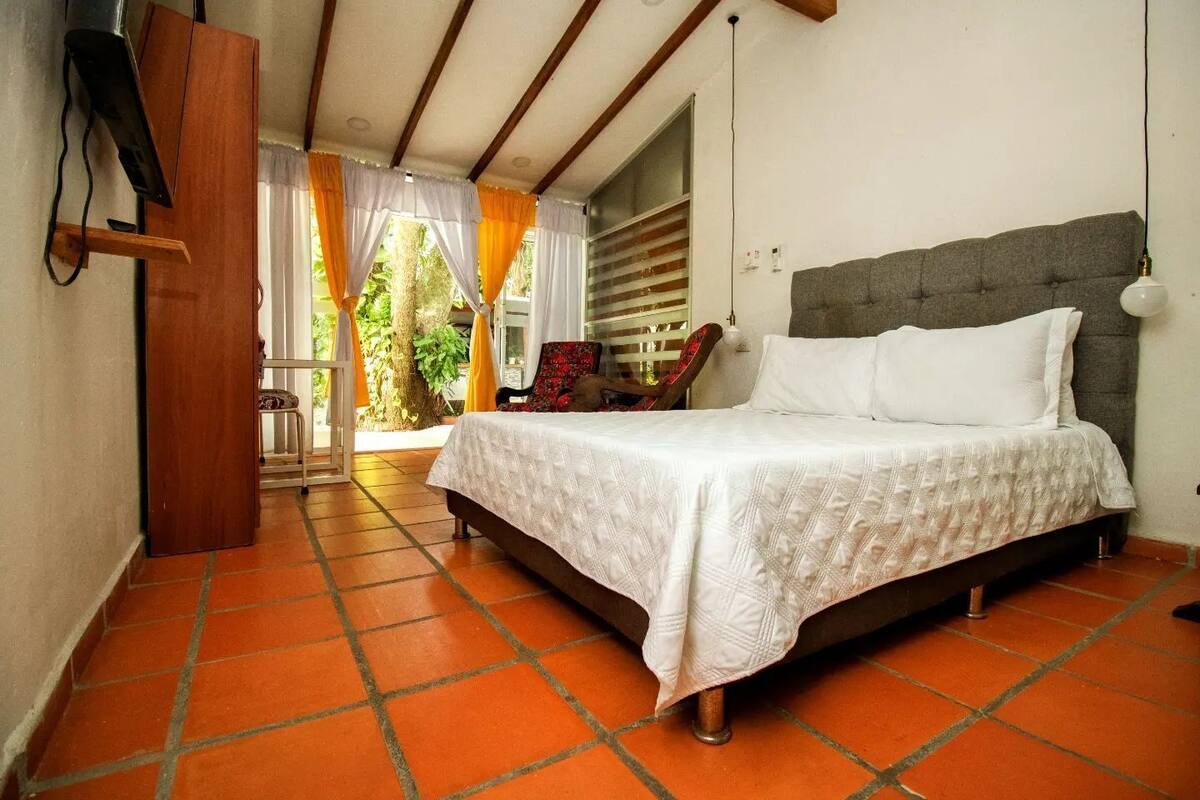 Premium bedding, down duvets, individually furnished, desk