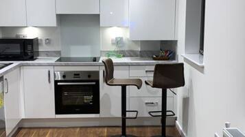 Fridge, microwave, oven, dishwasher