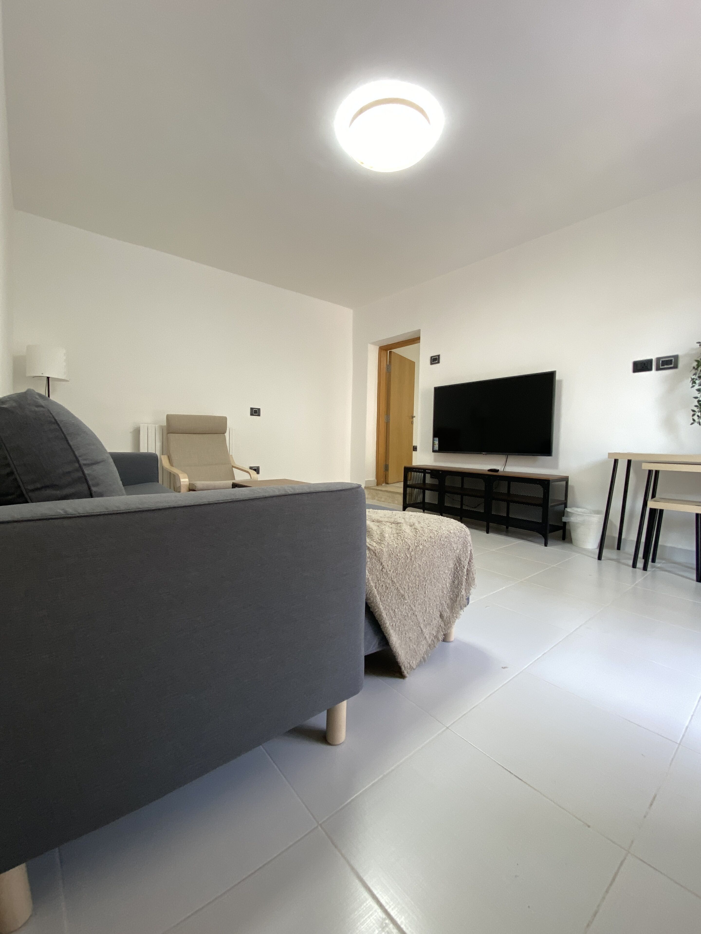 Studio Suite | Minibar, in-room safe, desk, laptop workspace