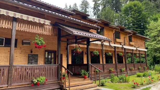 Front of property - Pensiunea Valea Cetatii (Rasnov)