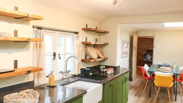 Réfrigérateur, lave-vaisselle