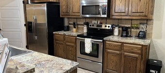 Ft Sill 3B/2BR Green Room