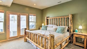 3 bedrooms, iron/ironing board, travel crib, internet