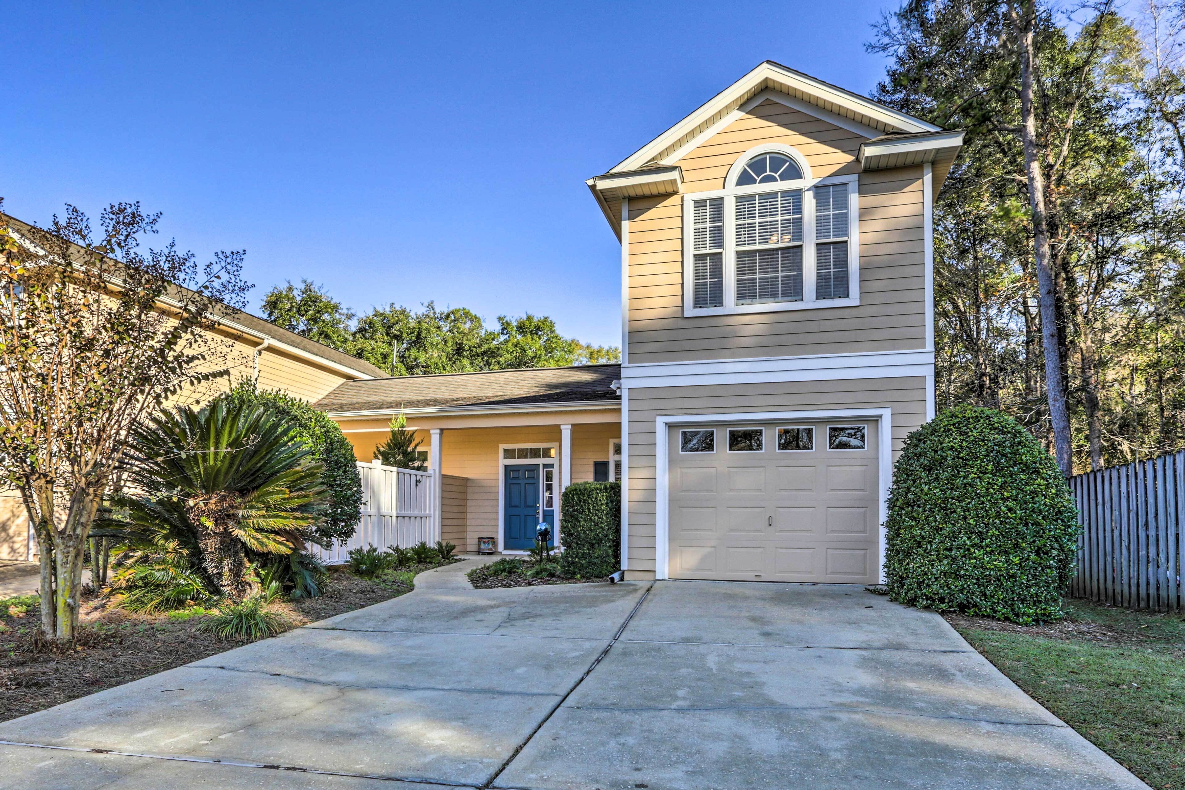 'Sassy Tallahassee' Home, 5 Mi to Downtown!