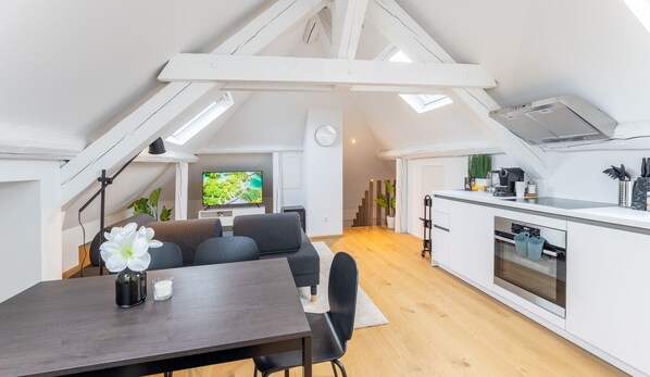 럭셔리 아파트 | 전용 주방 | 냉장고, 오븐, 쿡탑, 식기 세척기