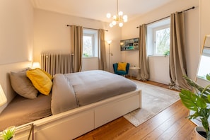 Luxury Apartment | 3 bedrooms, individually decorated, individually furnished