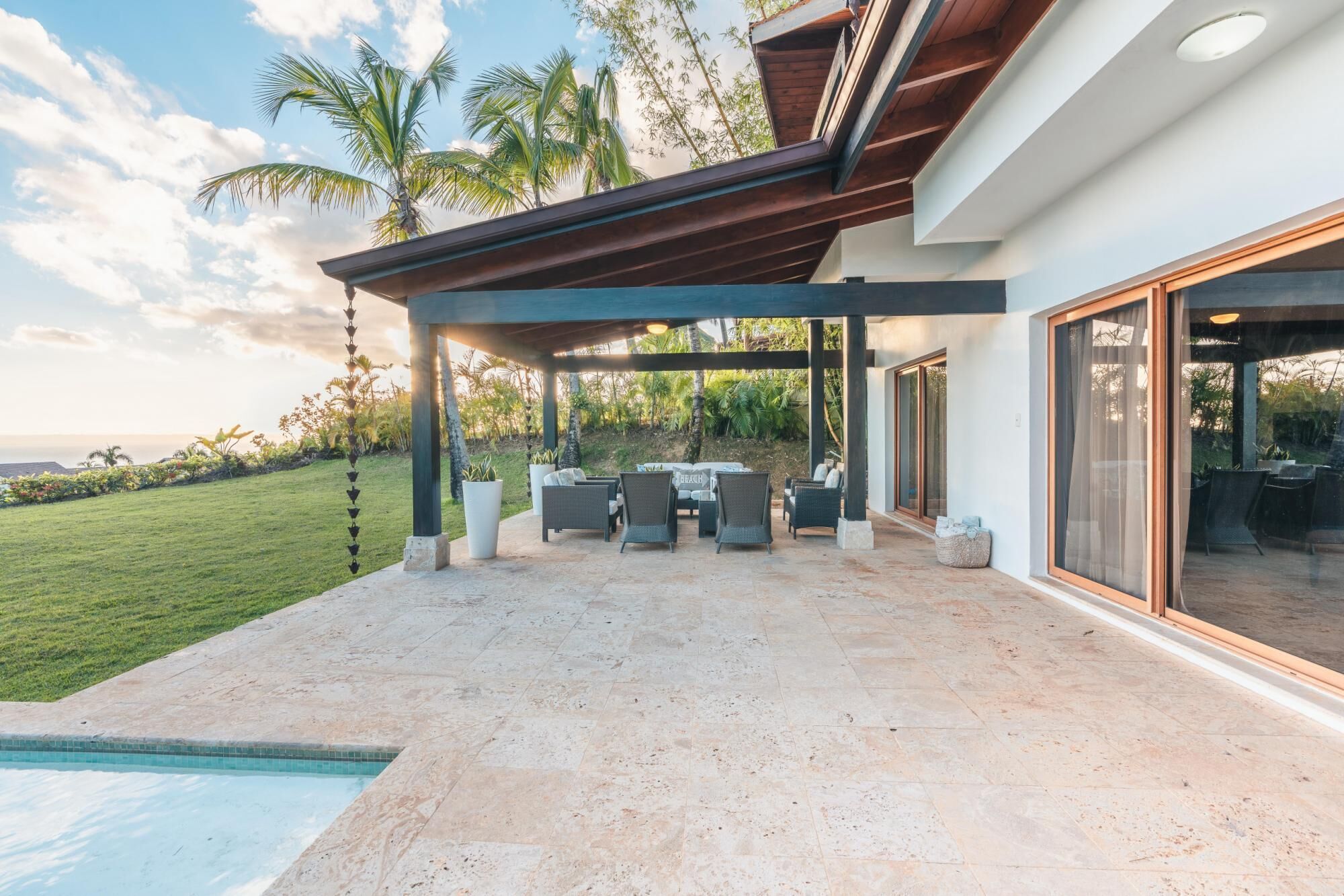 Photo - Charming villa with ocean view in Puerto Bahia