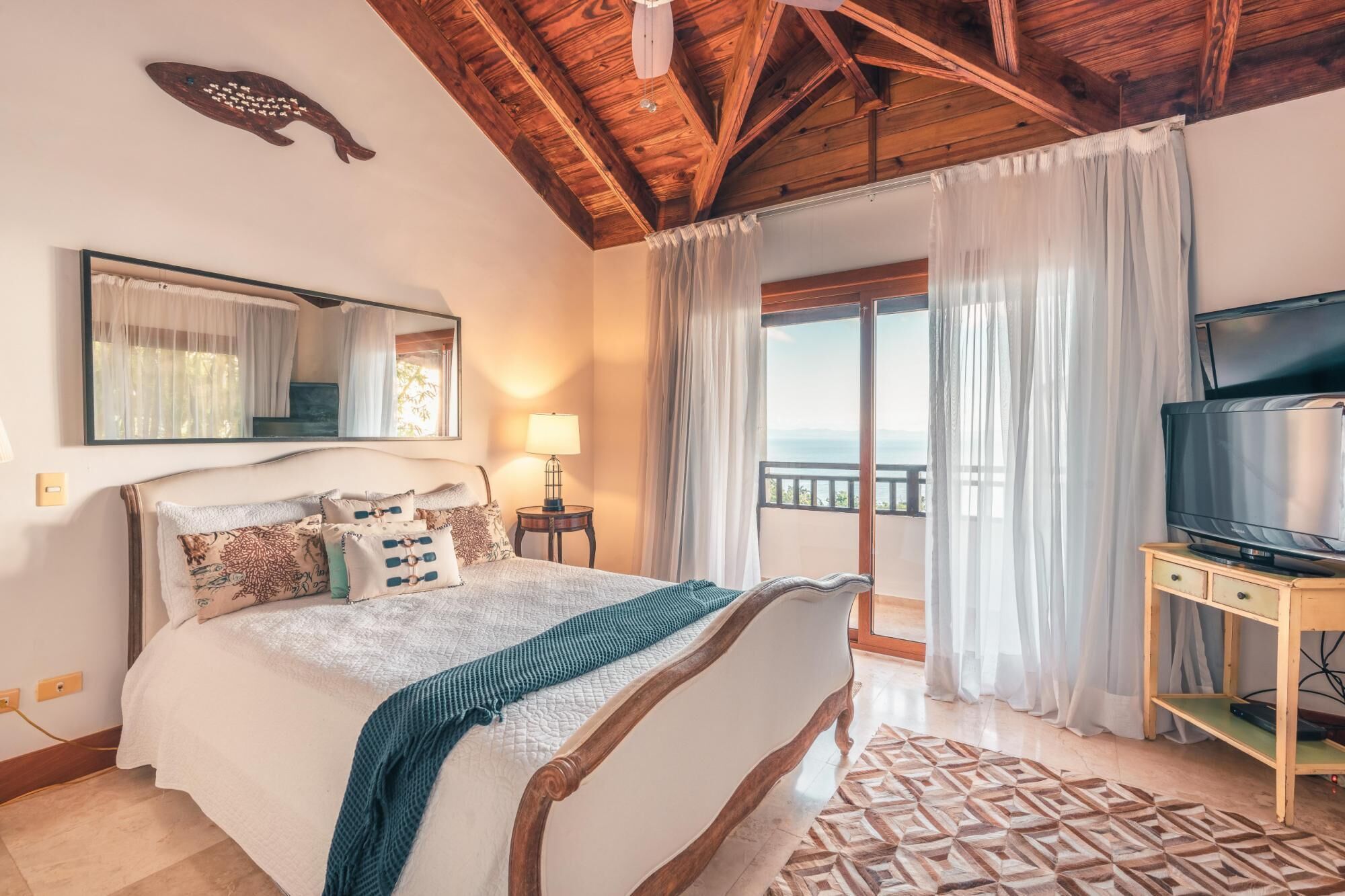 Photo - Charming villa with ocean view in Puerto Bahia