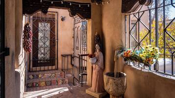 House (3 Bedrooms) | Property amenity