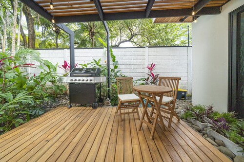 350m to Beach - Guitar-shaped Pool Kitchen - BBQ Casa Guitarra