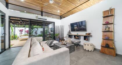 350m to Beach - Guitar-shaped Pool Kitchen - BBQ Casa Guitarra