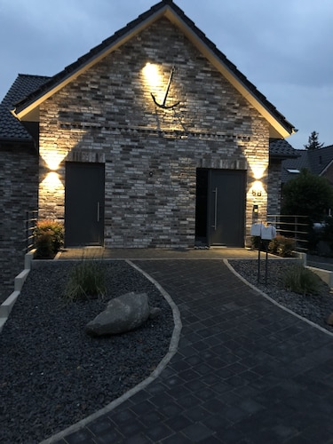 Elbblick 2,NEUE, sehr moderne Ferienwohnungen an der Dove Elbe, citynah