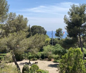 Property grounds - Bright, renovated sea-view apartment, 3 minutes' walk from the beach  (Saint-Raphaël)