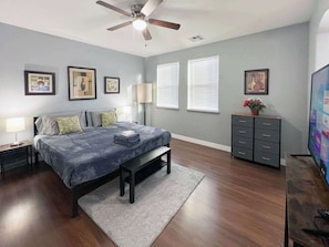 3 bedrooms, iron/ironing board, WiFi, bed sheets