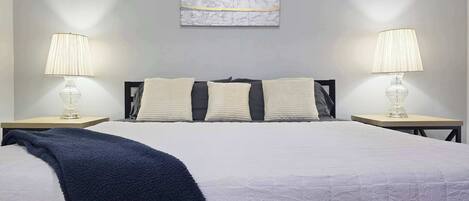 3 室のベッドルーム、デスク、アイロン / アイロン台、WiFi