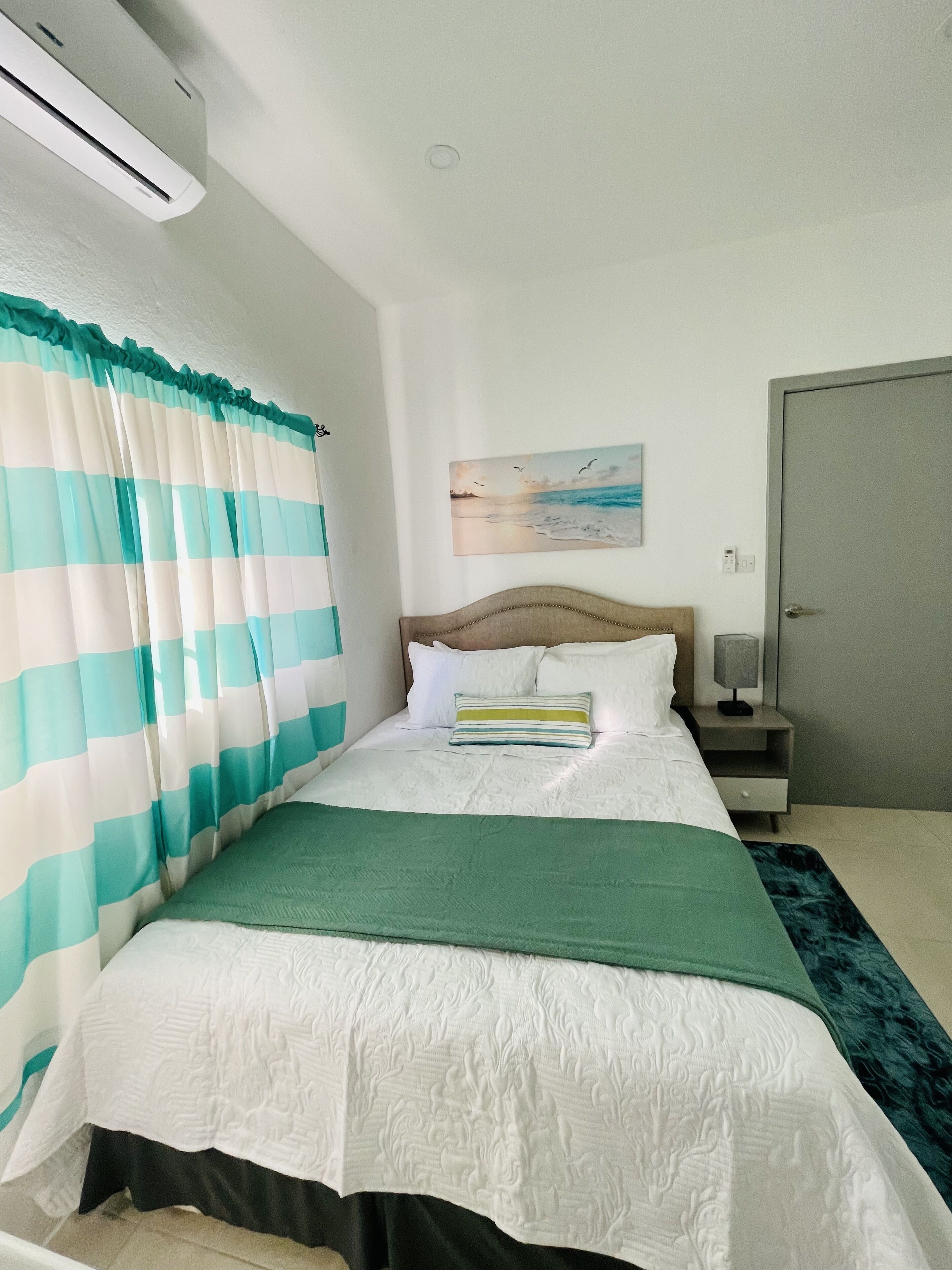 3 chambres, bureau, fer et planche à repasser, Wi-Fi gratuit