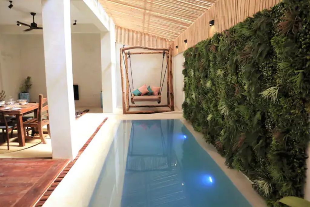 Alberca techada y alberca climatizada