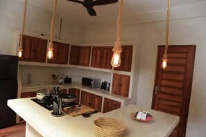 Tables Ă manger, Ăźlots de cuisine