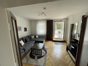 Smart TV, books - Apartment with terrace, view of Vienna, free parking, near to Schönbrunn (Wien)