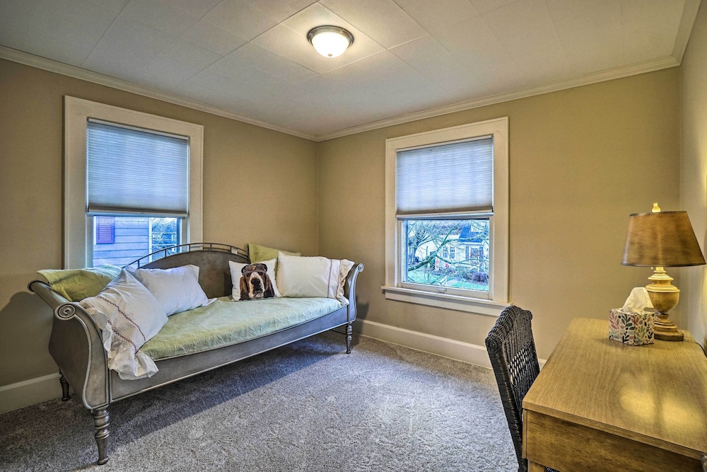 Charming & FamilyFriendly Zanesville Home! Zanesville Vrbo