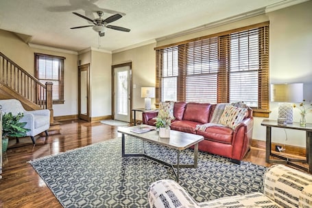 TV, books. Charming & Family-Friendly Zanesville Home!
