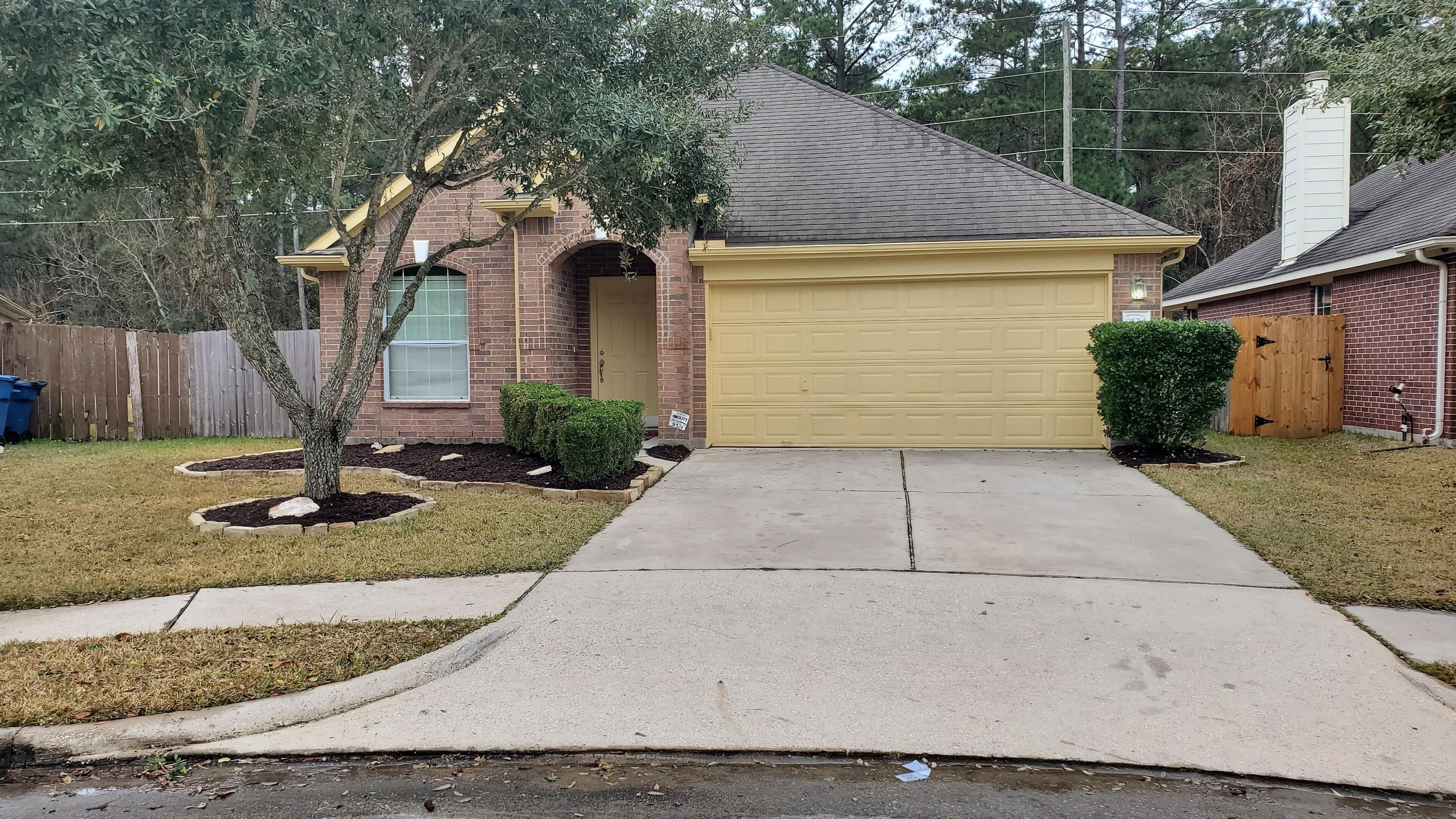 3-bedroom residential home with patio near IAH