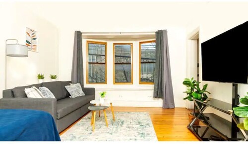 Heart of Albany - Skip from Work to Happy Hour