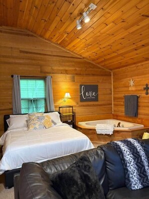 1 soverom, strykejern/-brett, wi-fi (inkludert) og sengetøy