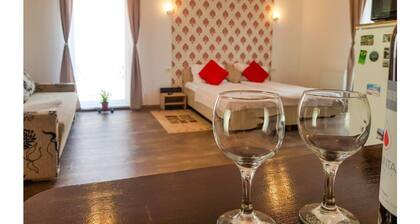 NICE & COZY ! For groups!