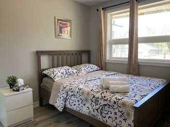 Cozy Private Bedroom Walk To Kennedy Stn