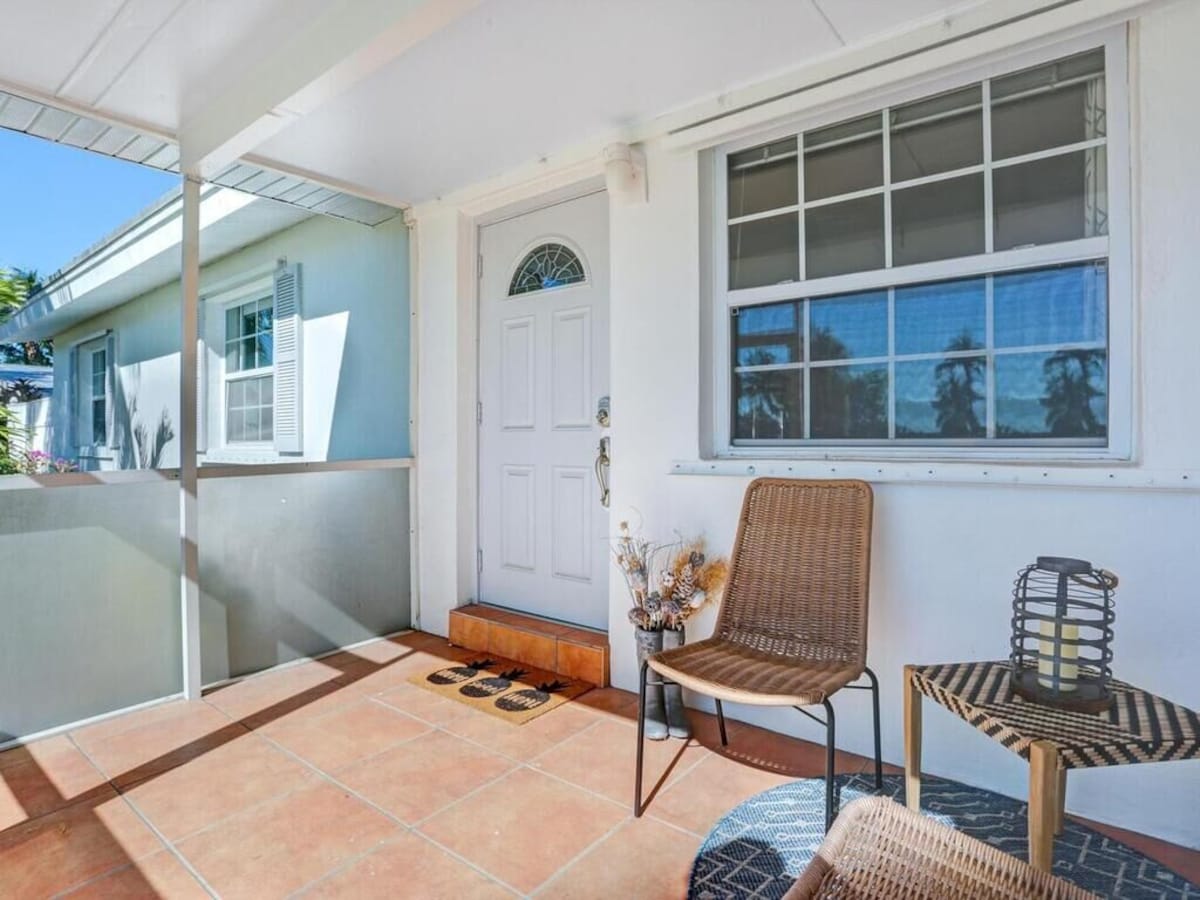 Photo 29 of Spacious 4 bed, 3 baths in highly desirable Lake Park.
