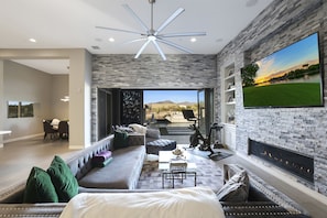 Smart-TV, Kamin, Computerbildschirme, Drucker