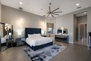 4 soverom, skrivebord, strykejern/-brett og wi-fi (inkludert)