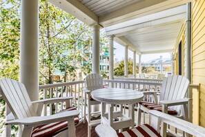 Outdoor dining - Sunset Island 3 Corner Store Lane (Ocean City)