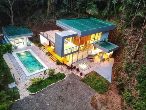 Private Oasis. Paradise 