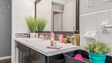 Towels, toilet paper