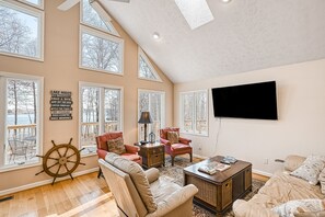 تلفزيون، مشغل دي في دي، كُتُب