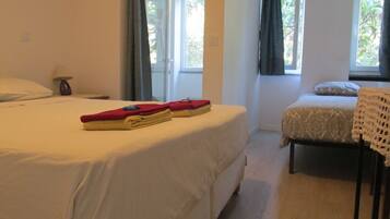 Executive-Suite | 1 Schlafzimmer, laptopgeeigneter Arbeitsplatz, kostenlose Babybetten