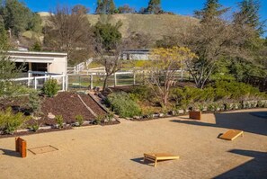 Property grounds - Spacious 4BR RanchHome w/2FirePits (Atascadero)