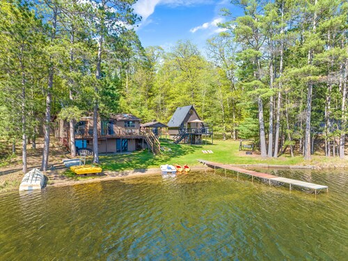 Unique A-Frame cabin/Sauna /Pet friendly /Nearby Trails
