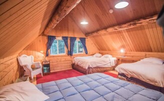 Cubrecamas, colchones Tempur-Pedic, wifi gratis y ropa de cama