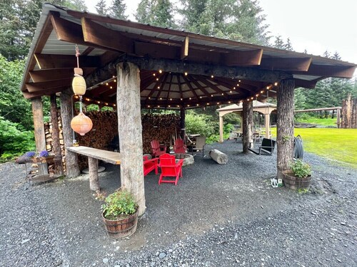 Mt. Alice Cozy cabin #2 of #3 built new in 2023.