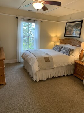 3 chambres, fer et planche à repasser, accès au Wi-Fi (inclus)