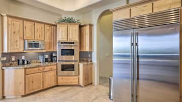 Refrigerador, microondas, parrilla de estufa y lavavajillas